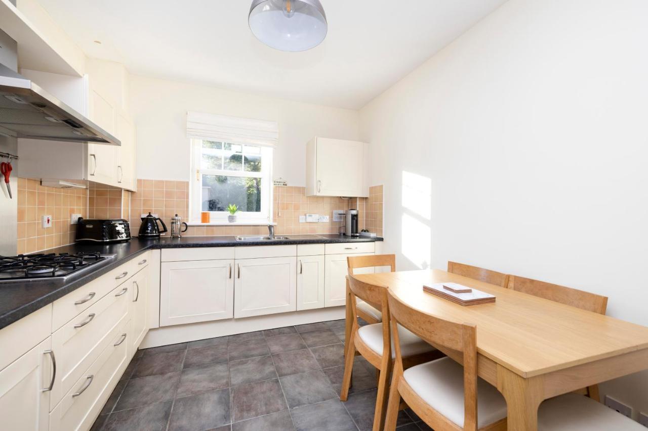Ferienwohnung Joivy Modern Flat With Free Parking EDI Exterior foto