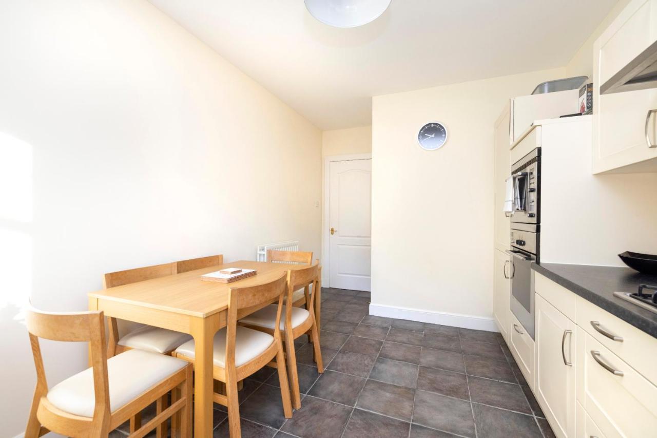 Ferienwohnung Joivy Modern Flat With Free Parking EDI Exterior foto