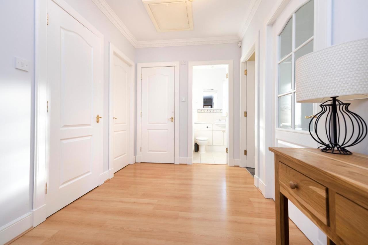 Ferienwohnung Joivy Modern Flat With Free Parking EDI Exterior foto
