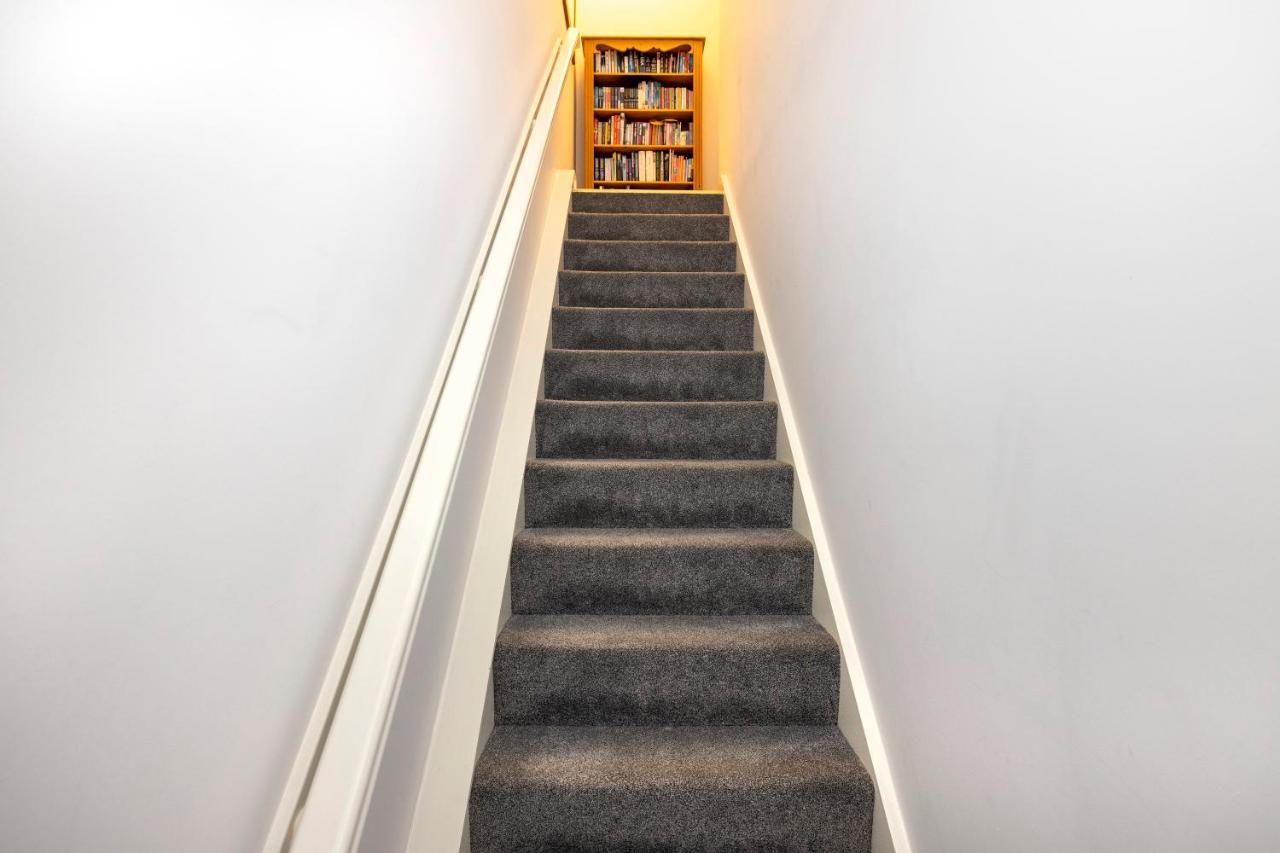 Ferienwohnung Joivy Modern Flat With Free Parking EDI Exterior foto