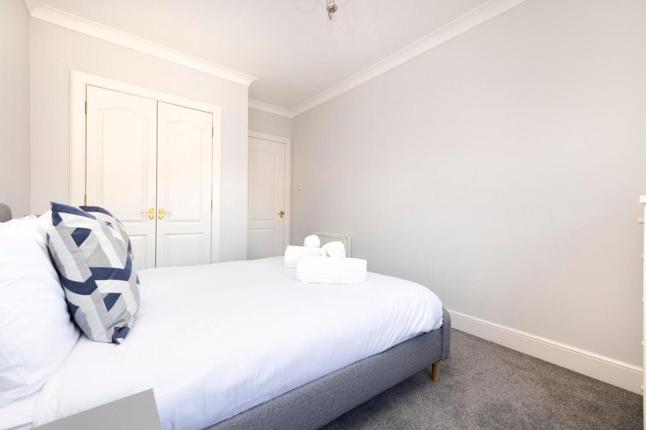 Ferienwohnung Joivy Modern Flat With Free Parking EDI Exterior foto